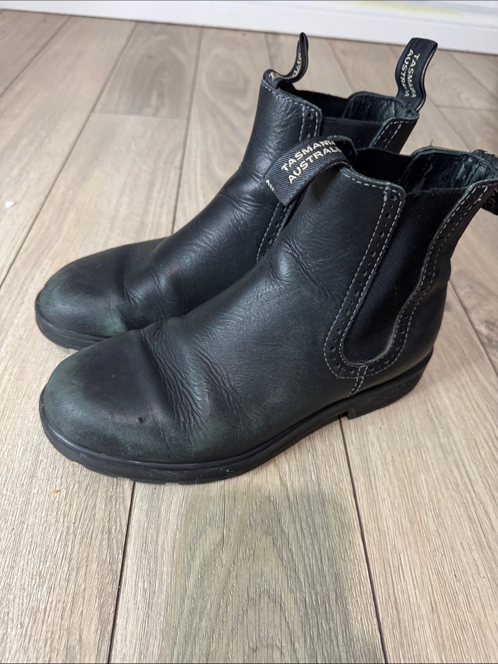 Blundstone Tasmanian Australia Leather Chelsea Boots